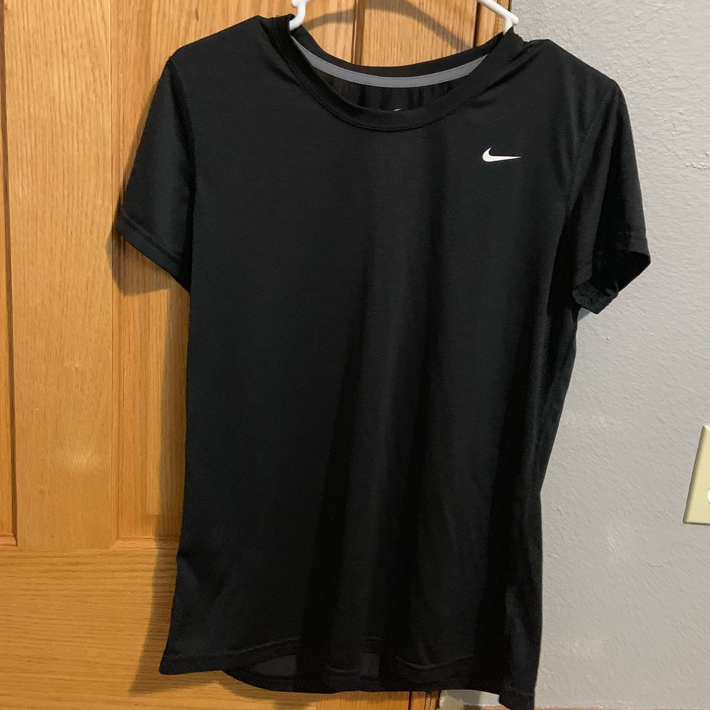 Women’s Nike Dri-fit shirt